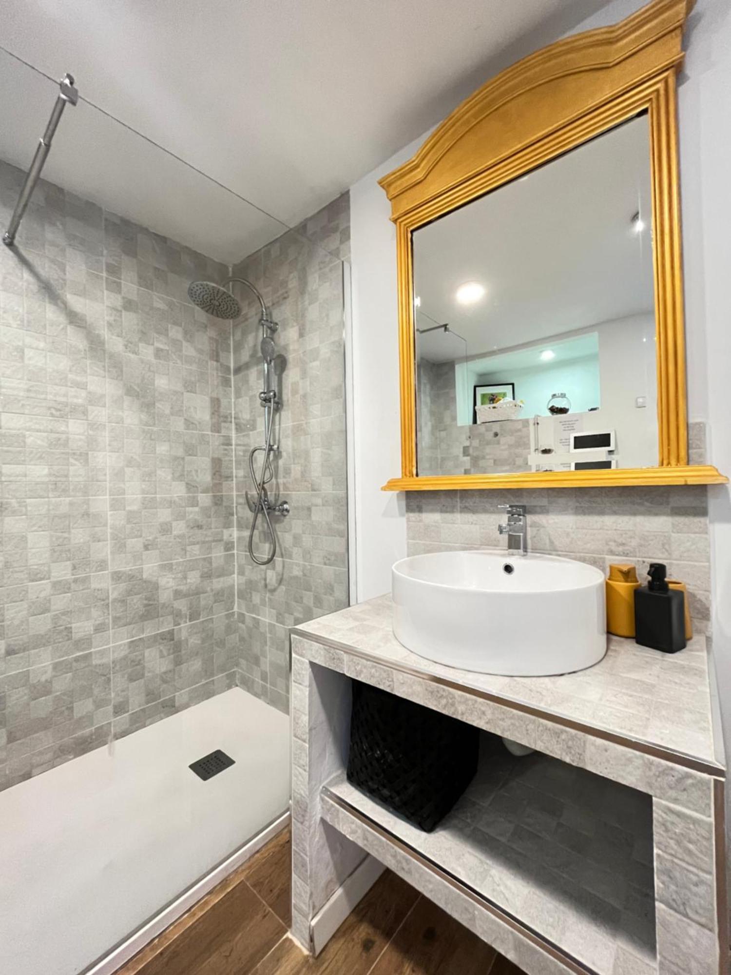 Duplex Manzanares Izq Amarillo Temporal Leilighet Madrid Eksteriør bilde